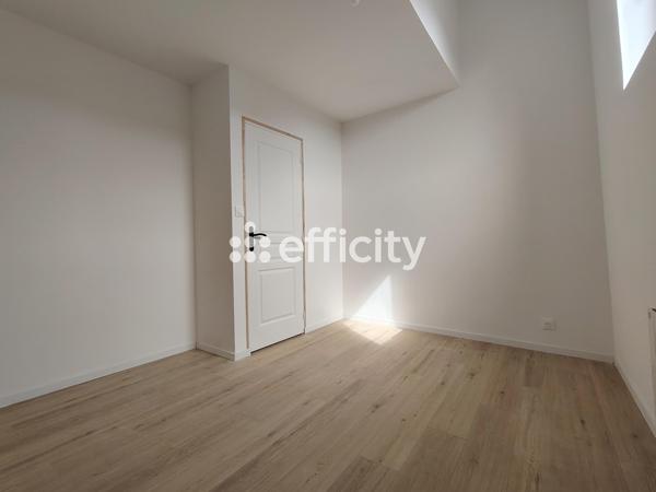 Maison
         4 pièces
        - 75 m² 147 000 € *