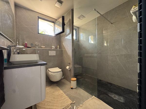 Maison 5 pièces 193 m2
