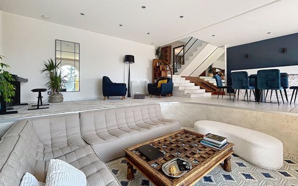 Maison à vendre    4 pièces •  Saint-Just-Saint-Rambert