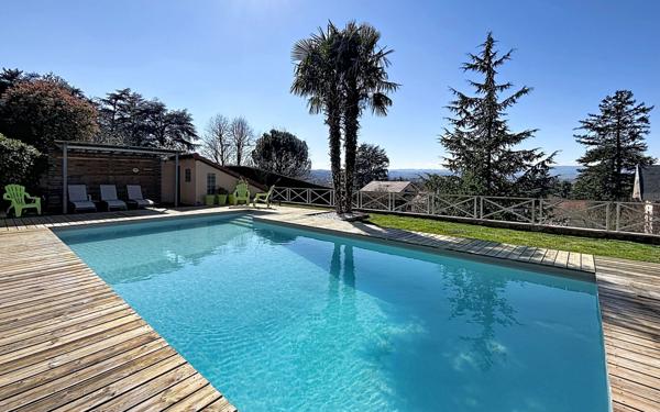 Maison à vendre    4 pièces •  Saint-Just-Saint-Rambert