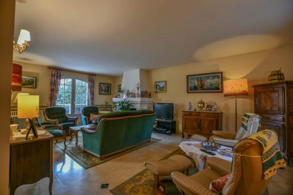 Arcachon (33120) Villa 5 pièces sur terrain de plus de 1 000 m²