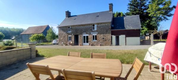 Maison 4 pièces de 144 m² à SAINT-MARTIN-DE-LANDELLES (50730)