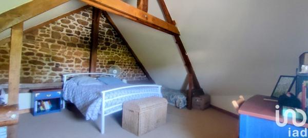 Maison 4 pièces de 144 m² à SAINT-MARTIN-DE-LANDELLES (50730)