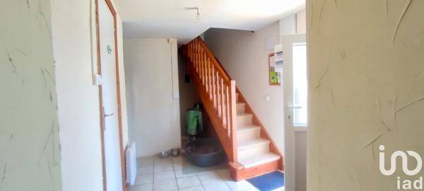 Maison 4 pièces de 144 m² à SAINT-MARTIN-DE-LANDELLES (50730)