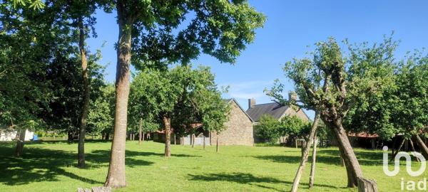 Maison 4 pièces de 144 m² à SAINT-MARTIN-DE-LANDELLES (50730)