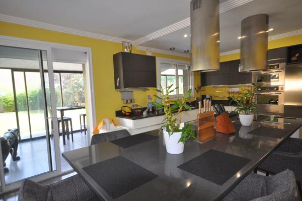 SAINT ORENS DE GAMEVILLE-Maison T10 300 m² Saint-Orens-de-Gameville (31650)