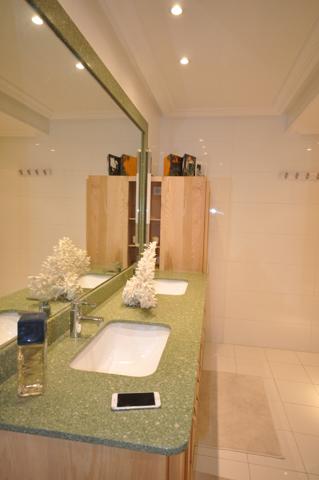 SAINT ORENS DE GAMEVILLE-Maison T10 300 m² Saint-Orens-de-Gameville (31650)