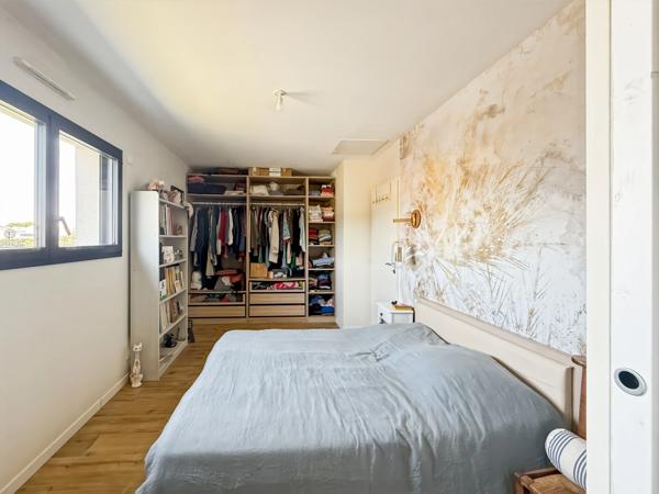 PORNIC SECTEUR RESIDENTIEL - MAISON PLAIN-PIED CONTEMPORAINE 3 CHAMBRES - JARDIN CLOS