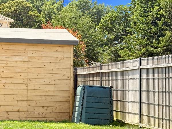 PORNIC SECTEUR RESIDENTIEL - MAISON PLAIN-PIED CONTEMPORAINE 3 CHAMBRES - JARDIN CLOS