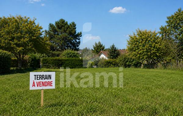 Terrain de 761 m²
