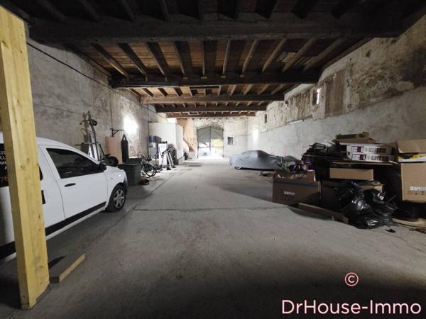 Parking / Box à vendre de 640 m²