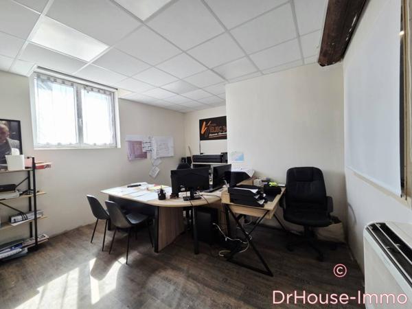 Parking / Box à vendre de 640 m²