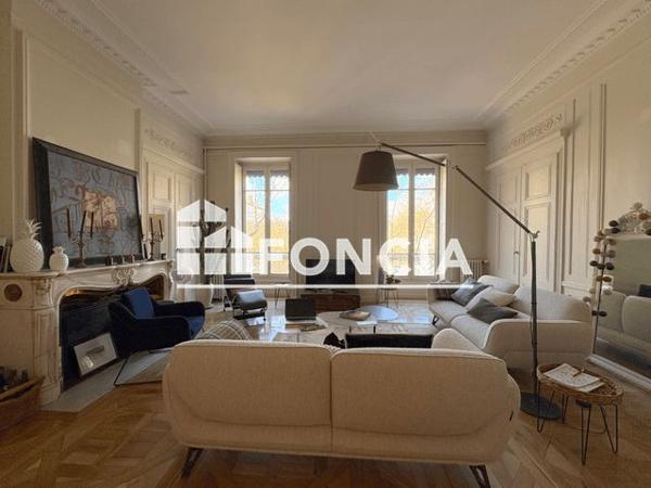 Location Appartement 8 pièces 228.33 m² - 12 PLACE MARECHAL LYAUTEY Lyon 69006