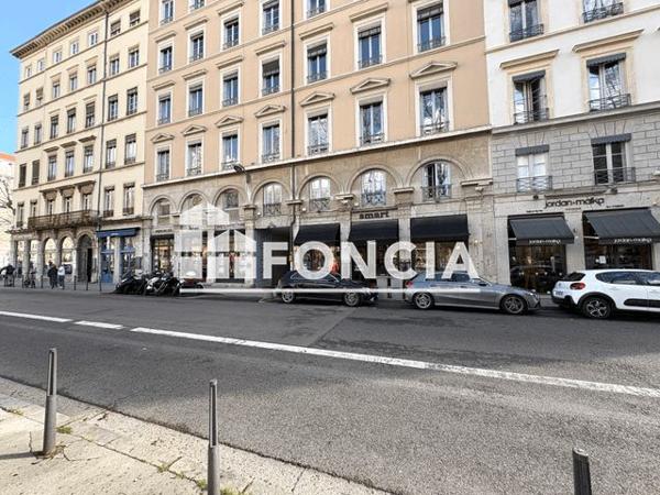 Location Appartement 8 pièces 228.33 m² - 12 PLACE MARECHAL LYAUTEY Lyon 69006