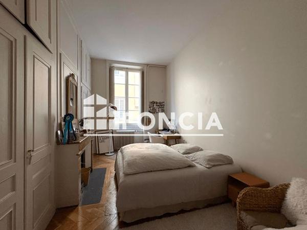 Location Appartement 8 pièces 228.33 m² - 12 PLACE MARECHAL LYAUTEY Lyon 69006