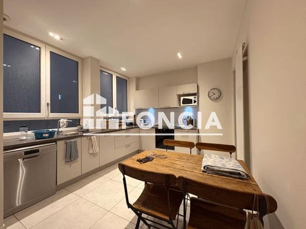 Location Appartement 8 pièces 228.33 m² - 12 PLACE MARECHAL LYAUTEY Lyon 69006