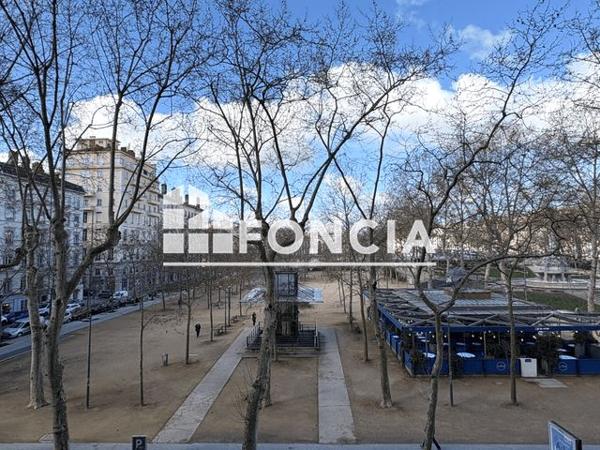 Location Appartement 8 pièces 228.33 m² - 12 PLACE MARECHAL LYAUTEY Lyon 69006