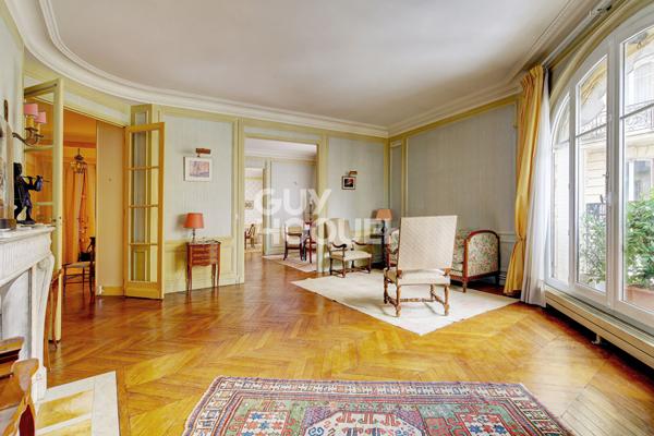 Paris XVI, 171 m2, 6 pièces / 4 chambres.