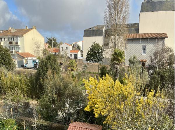 Appartement Les Sables D  Olonne  2 pieces - terrasse 500 metres Arago