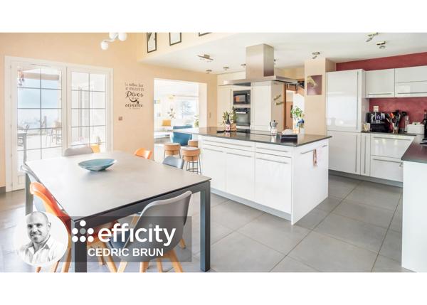 Maison 10 pièces - 337 m² Exclusivité efficity