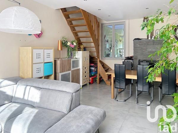 Maison de ville 5 pièces de 120 m² à Saint-Laurent-Blangy (62223)