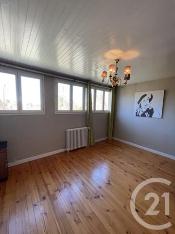 Maison à vendre  8 pièces - 245 m2 GUISE - 02