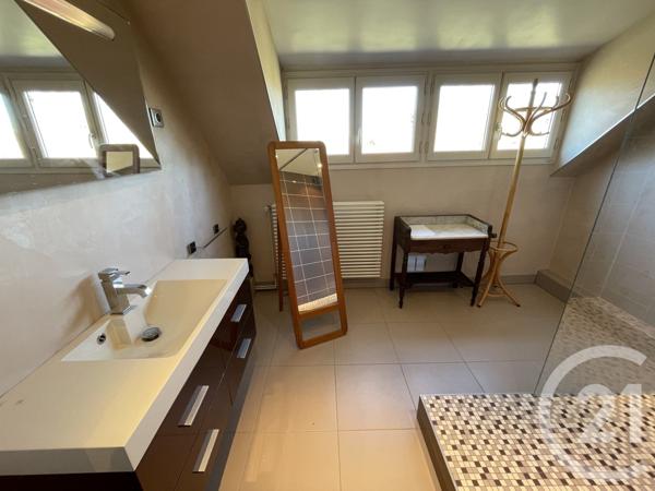 Maison à vendre  8 pièces - 245 m2 GUISE - 02