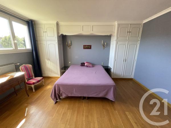 Maison à vendre  8 pièces - 245 m2 GUISE - 02