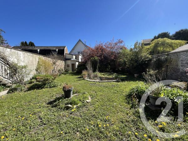 Maison à vendre  8 pièces - 245 m2 GUISE - 02