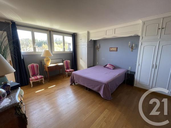 Maison à vendre  8 pièces - 245 m2 GUISE - 02