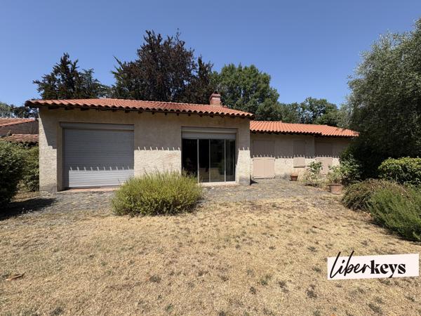 Belle maison familiale de 175 m² sur terrain arboré de 2 963 m² exposé plein sud