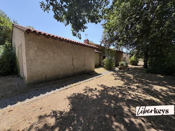 Belle maison familiale de 175 m² sur terrain arboré de 2 963 m² exposé plein sud