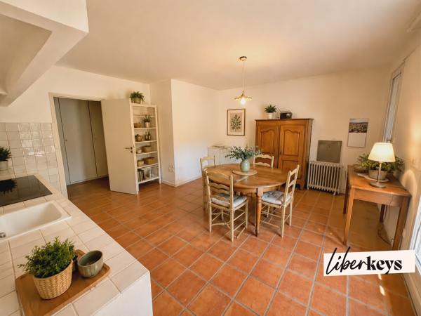 Belle maison familiale de 175 m² sur terrain arboré de 2 963 m² exposé plein sud