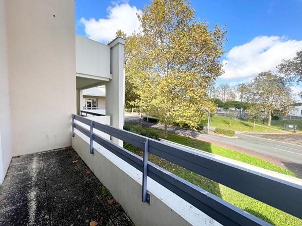 PESSAC- Proche centre ville - Appartement 3 pièces - Traversant - 69m2 - Ascenseur - Parking