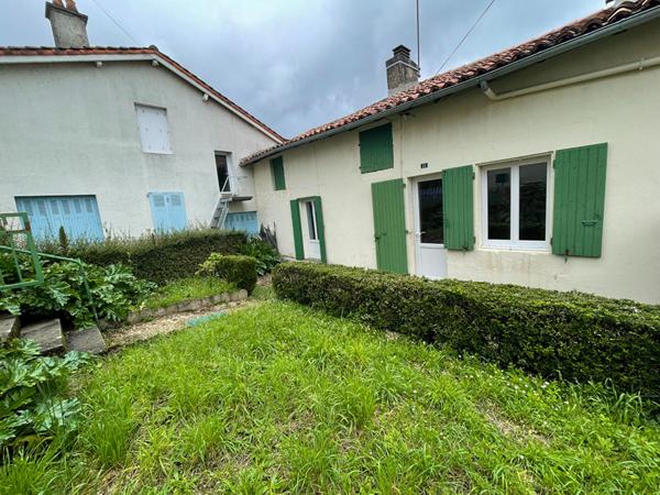 Maison à louer à Civray