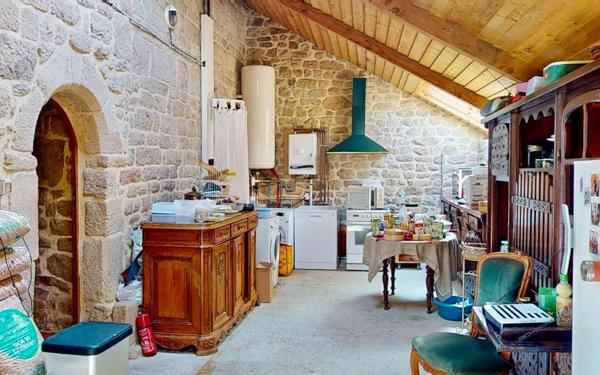 Maison à vendre    7 pièces •  Plouray