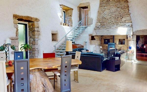 Maison à vendre    7 pièces •  Plouray