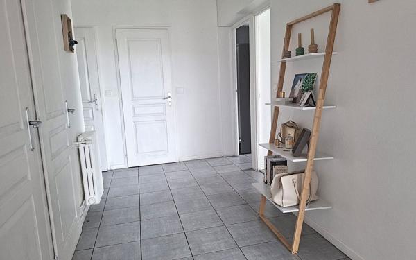 Appartement à vendre    4 pièces • 69 m2 Saint-Fons