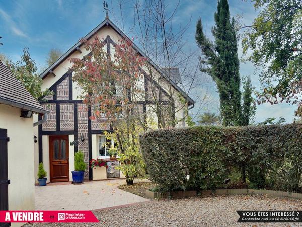 Propriété de 230 m² sur environ 2,5 hectares avec piscine, prairies et cadre paisible