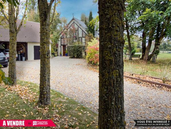 Propriété de 230 m² sur environ 2,5 hectares avec piscine, prairies et cadre paisible