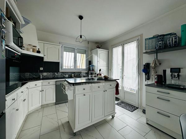 SEMUSSAC - Maison individuelle 115 m² + 818 m² de terrain - Proche commerces