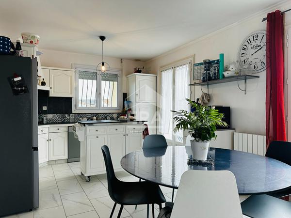 SEMUSSAC - Maison individuelle 115 m² + 818 m² de terrain - Proche commerces