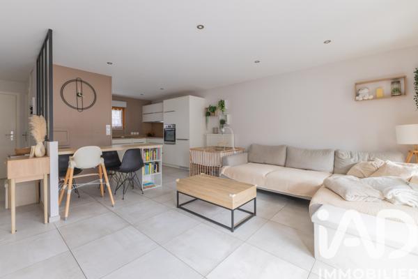 Appartement à vendre 4 pièces 78 m² Saint-Jeoire-Prieuré