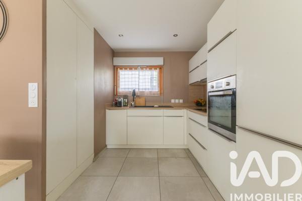Appartement à vendre 4 pièces 78 m² Saint-Jeoire-Prieuré