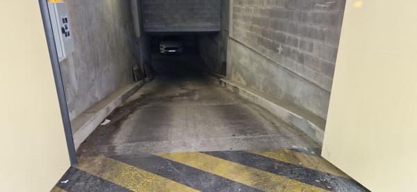 Emplacement de stationnement sécurisé