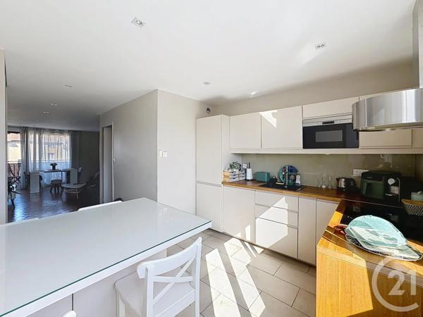 Appartement F4 à vendre  4 pièces - 73,56 m 2   VILLEURBANNE  - 69