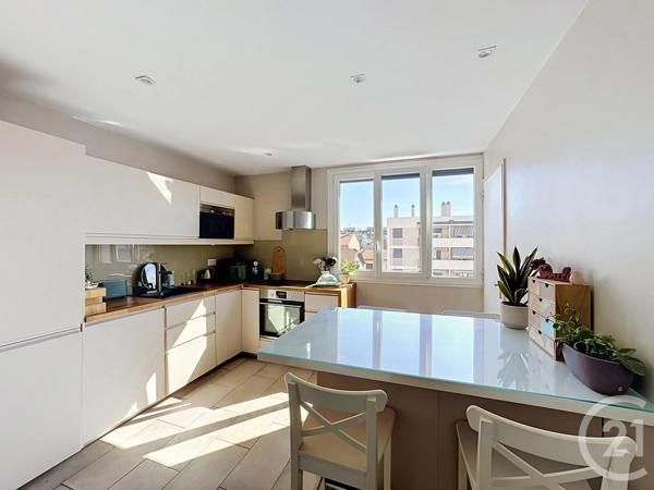 Appartement F4 à vendre  4 pièces - 73,56 m 2   VILLEURBANNE  - 69
