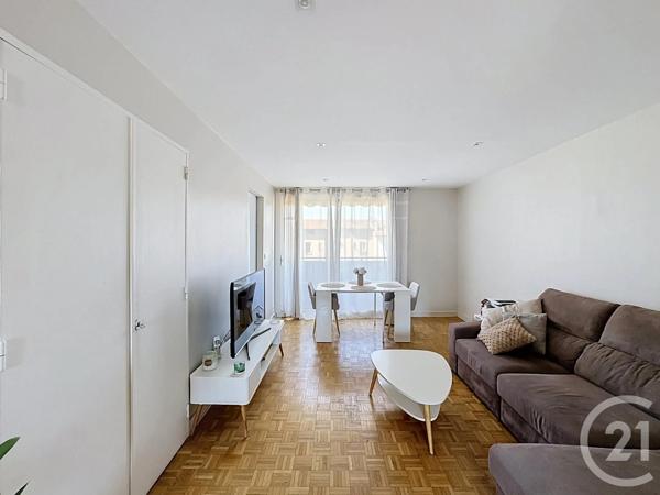 Appartement F4 à vendre  4 pièces - 73,56 m 2   VILLEURBANNE  - 69