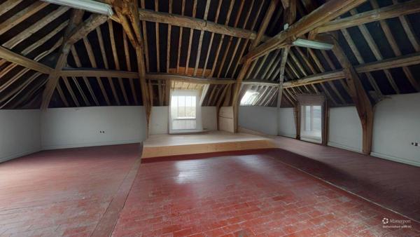 MAISON BOURGEOISE  229 M2 + dépendance 155 m2 PRIX  467900