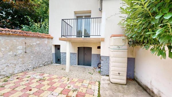 MAISON BOURGEOISE  229 M2 + dépendance 155 m2 PRIX  467900